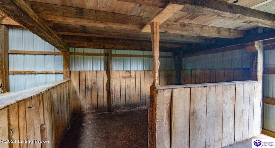 Clearview Drive, Munfordville, Kentucky 42765, ,2 BathroomsBathrooms,For Sale,Clearview Drive,HK24002749