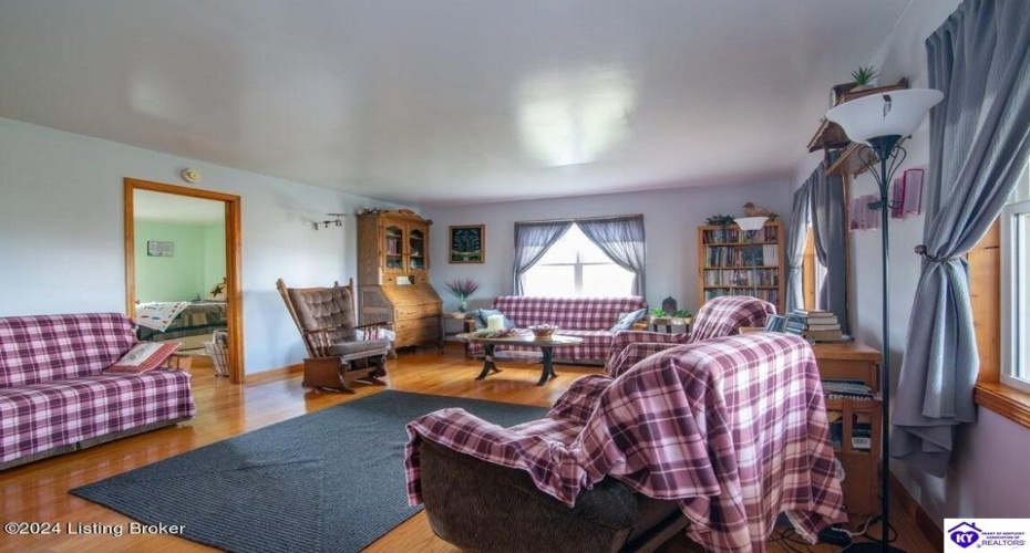 Clearview Drive, Munfordville, Kentucky 42765, ,2 BathroomsBathrooms,For Sale,Clearview Drive,HK24002749