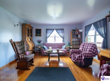 Clearview Drive, Munfordville, Kentucky 42765, ,2 BathroomsBathrooms,For Sale,Clearview Drive,HK24002749