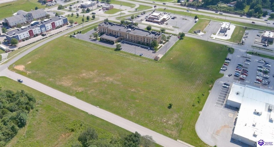 Gateway Crossings Boulevard, Radcliff, Kentucky 40160, ,For Sale,Gateway Crossings Boulevard,HK23001781