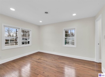 Oak Ridge Drive, Radcliff, Kentucky 40160, ,2 BathroomsBathrooms,For Sale,Oak Ridge Drive,HK24004596