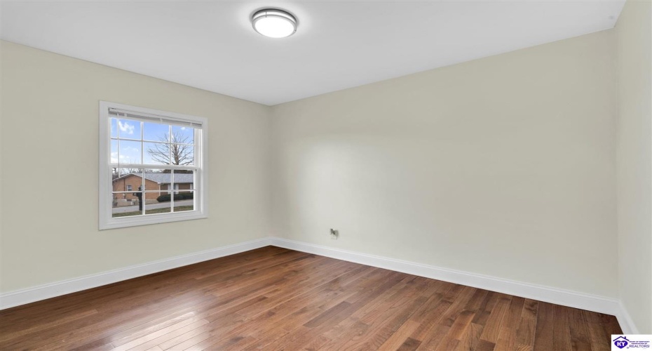 Oak Ridge Drive, Radcliff, Kentucky 40160, ,2 BathroomsBathrooms,For Sale,Oak Ridge Drive,HK24004596