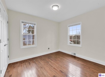 Oak Ridge Drive, Radcliff, Kentucky 40160, ,2 BathroomsBathrooms,For Sale,Oak Ridge Drive,HK24004596