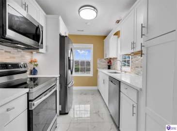 Oak Ridge Drive, Radcliff, Kentucky 40160, ,2 BathroomsBathrooms,For Sale,Oak Ridge Drive,HK24004596