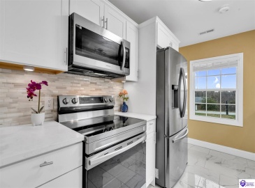 Oak Ridge Drive, Radcliff, Kentucky 40160, ,2 BathroomsBathrooms,For Sale,Oak Ridge Drive,HK24004596