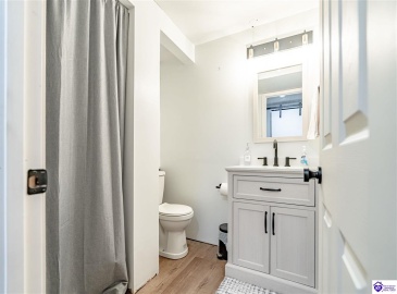 McCormack Avenue, Elizabethtown, Kentucky 42701, ,2 BathroomsBathrooms,For Sale,McCormack Avenue,HK24004599