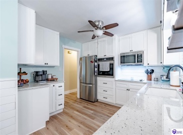 McCormack Avenue, Elizabethtown, Kentucky 42701, ,2 BathroomsBathrooms,For Sale,McCormack Avenue,HK24004599