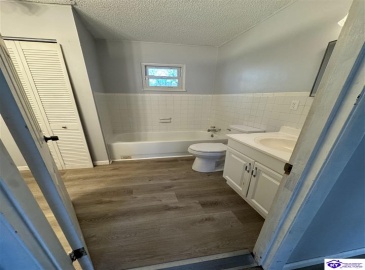 First Street, Elizabethtown, Kentucky 42701, ,1 BathroomBathrooms,For Sale,First Street,HK24004606