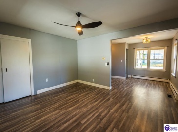 Maple Avenue, Hodgenville, Kentucky 42748, ,2 BathroomsBathrooms,For Sale,Maple Avenue,HK24004104