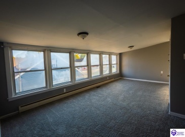 Maple Avenue, Hodgenville, Kentucky 42748, ,2 BathroomsBathrooms,For Sale,Maple Avenue,HK24004104