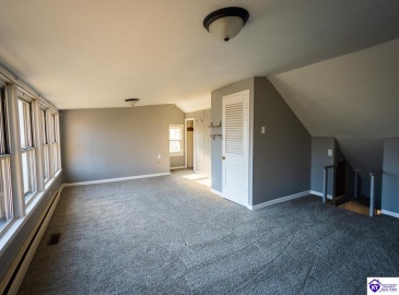 Maple Avenue, Hodgenville, Kentucky 42748, ,2 BathroomsBathrooms,For Sale,Maple Avenue,HK24004104