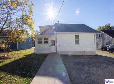 Maple Avenue, Hodgenville, Kentucky 42748, ,2 BathroomsBathrooms,For Sale,Maple Avenue,HK24004104