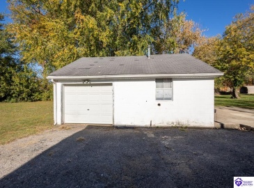 Maple Avenue, Hodgenville, Kentucky 42748, ,2 BathroomsBathrooms,For Sale,Maple Avenue,HK24004104