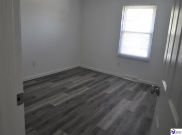 Thomas Street, Radcliff, Kentucky 40160, ,2 BathroomsBathrooms,For Sale,Thomas Street,HK24004607