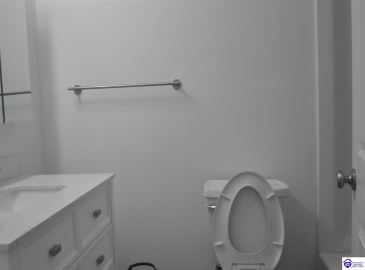 Thomas Street, Radcliff, Kentucky 40160, ,2 BathroomsBathrooms,For Sale,Thomas Street,HK24004607