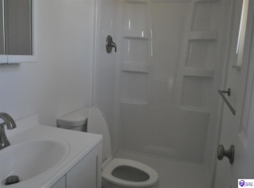 Thomas Street, Radcliff, Kentucky 40160, ,2 BathroomsBathrooms,For Sale,Thomas Street,HK24004607