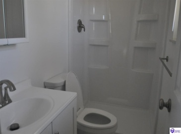 Thomas Street, Radcliff, Kentucky 40160, ,2 BathroomsBathrooms,For Sale,Thomas Street,HK24004607