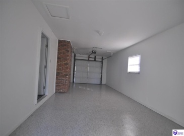 Thomas Street, Radcliff, Kentucky 40160, ,2 BathroomsBathrooms,For Sale,Thomas Street,HK24004607