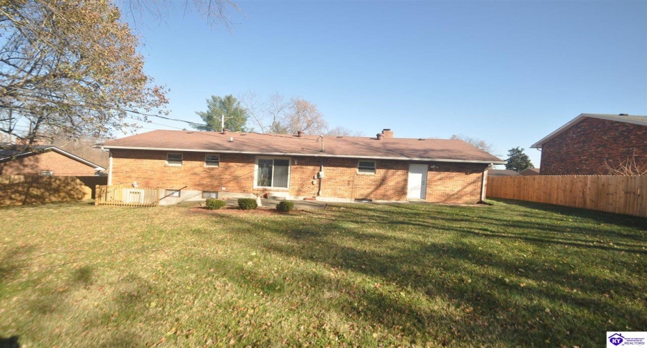 Thomas Street, Radcliff, Kentucky 40160, ,2 BathroomsBathrooms,For Sale,Thomas Street,HK24004607