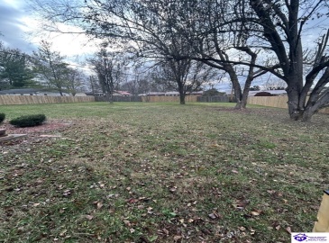 Thomas Street, Radcliff, Kentucky 40160, ,2 BathroomsBathrooms,For Sale,Thomas Street,HK24004607