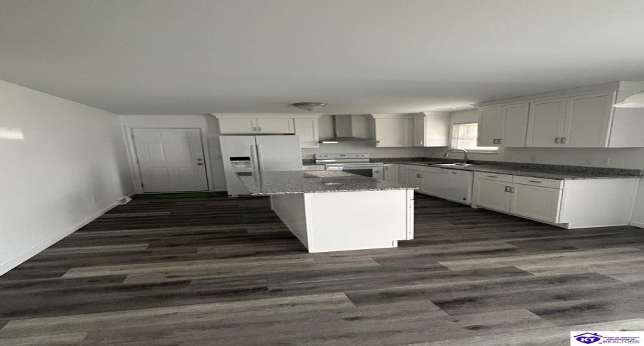 Thomas Street, Radcliff, Kentucky 40160, ,2 BathroomsBathrooms,For Sale,Thomas Street,HK24004607