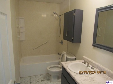 Janet Drive, Radcliff, Kentucky 40160, ,2 BathroomsBathrooms,For Sale,Janet Drive,HK24004609