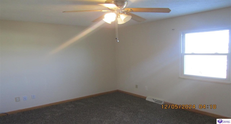 Janet Drive, Radcliff, Kentucky 40160, ,2 BathroomsBathrooms,For Sale,Janet Drive,HK24004609