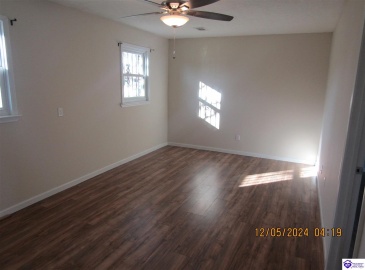 Janet Drive, Radcliff, Kentucky 40160, ,2 BathroomsBathrooms,For Sale,Janet Drive,HK24004609