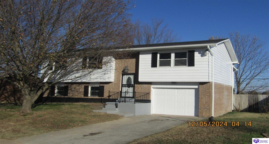 Janet Drive, Radcliff, Kentucky 40160, ,2 BathroomsBathrooms,For Sale,Janet Drive,HK24004609