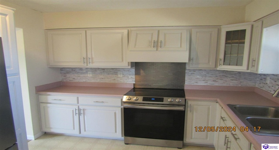 Janet Drive, Radcliff, Kentucky 40160, ,2 BathroomsBathrooms,For Sale,Janet Drive,HK24004609