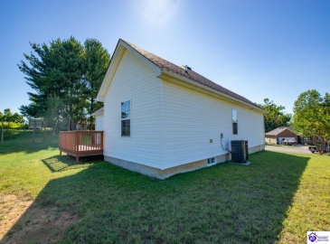 Lake Spring Court, Elizabethtown, Kentucky 42701, ,3 BathroomsBathrooms,For Sale,Lake Spring Court,HK24004610