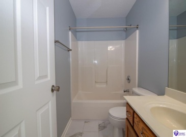 Lake Spring Court, Elizabethtown, Kentucky 42701, ,3 BathroomsBathrooms,For Sale,Lake Spring Court,HK24004610
