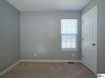 Lake Spring Court, Elizabethtown, Kentucky 42701, ,3 BathroomsBathrooms,For Sale,Lake Spring Court,HK24004610