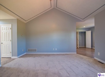 Lake Spring Court, Elizabethtown, Kentucky 42701, ,3 BathroomsBathrooms,For Sale,Lake Spring Court,HK24004610