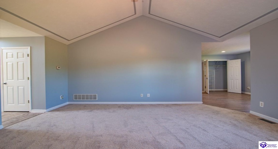 Lake Spring Court, Elizabethtown, Kentucky 42701, ,3 BathroomsBathrooms,For Sale,Lake Spring Court,HK24004610