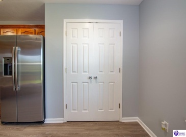 Lake Spring Court, Elizabethtown, Kentucky 42701, ,3 BathroomsBathrooms,For Sale,Lake Spring Court,HK24004610