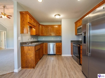 Lake Spring Court, Elizabethtown, Kentucky 42701, ,3 BathroomsBathrooms,For Sale,Lake Spring Court,HK24004610