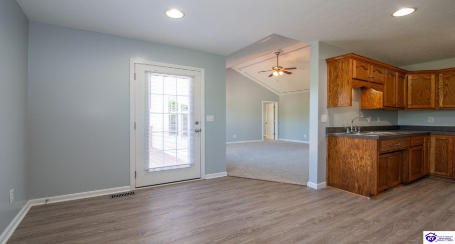 Lake Spring Court, Elizabethtown, Kentucky 42701, ,3 BathroomsBathrooms,For Sale,Lake Spring Court,HK24004610