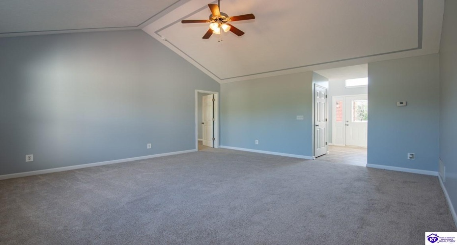 Lake Spring Court, Elizabethtown, Kentucky 42701, ,3 BathroomsBathrooms,For Sale,Lake Spring Court,HK24004610