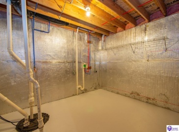 Lake Spring Court, Elizabethtown, Kentucky 42701, ,3 BathroomsBathrooms,For Sale,Lake Spring Court,HK24004610