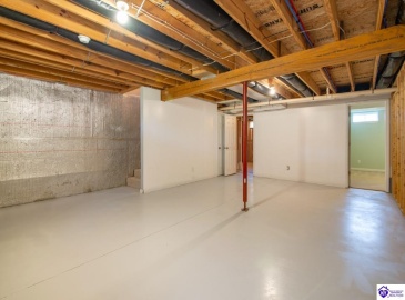 Lake Spring Court, Elizabethtown, Kentucky 42701, ,3 BathroomsBathrooms,For Sale,Lake Spring Court,HK24004610