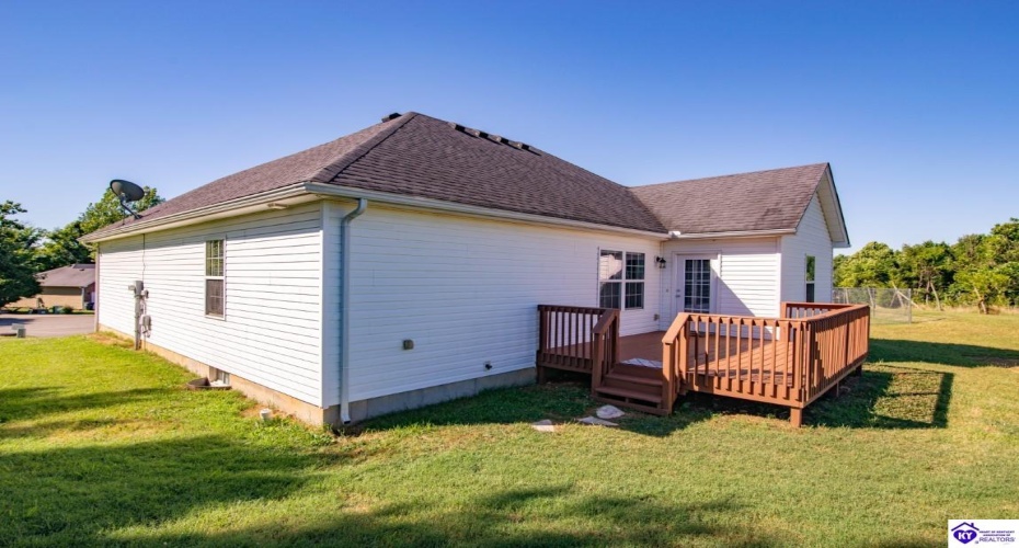 Lake Spring Court, Elizabethtown, Kentucky 42701, ,3 BathroomsBathrooms,For Sale,Lake Spring Court,HK24004610