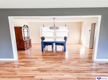 Charlemagne Boulevard, Elizabethtown, Kentucky 42701, ,3 BathroomsBathrooms,For Sale,Charlemagne Boulevard,HK24004613