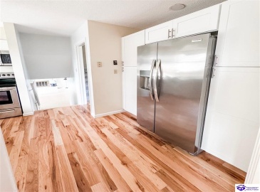 Charlemagne Boulevard, Elizabethtown, Kentucky 42701, ,3 BathroomsBathrooms,For Sale,Charlemagne Boulevard,HK24004613