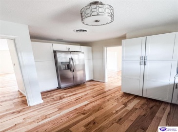 Charlemagne Boulevard, Elizabethtown, Kentucky 42701, ,3 BathroomsBathrooms,For Sale,Charlemagne Boulevard,HK24004613