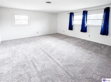 Charlemagne Boulevard, Elizabethtown, Kentucky 42701, ,3 BathroomsBathrooms,For Sale,Charlemagne Boulevard,HK24004613