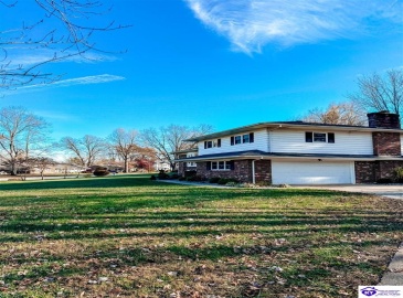 Charlemagne Boulevard, Elizabethtown, Kentucky 42701, ,3 BathroomsBathrooms,For Sale,Charlemagne Boulevard,HK24004613