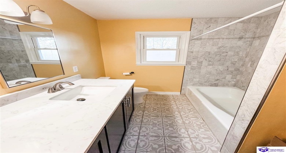 Charlemagne Boulevard, Elizabethtown, Kentucky 42701, ,3 BathroomsBathrooms,For Sale,Charlemagne Boulevard,HK24004613