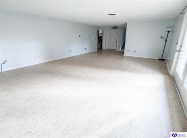 Charlemagne Boulevard, Elizabethtown, Kentucky 42701, ,3 BathroomsBathrooms,For Sale,Charlemagne Boulevard,HK24004613