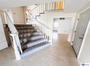 Charlemagne Boulevard, Elizabethtown, Kentucky 42701, ,3 BathroomsBathrooms,For Sale,Charlemagne Boulevard,HK24004613